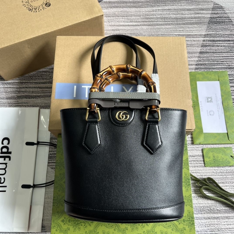 G*u*i bucket bags